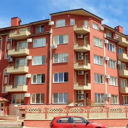 Ξενοδοχείο με διαμερίσματα Prestige City 1 3*